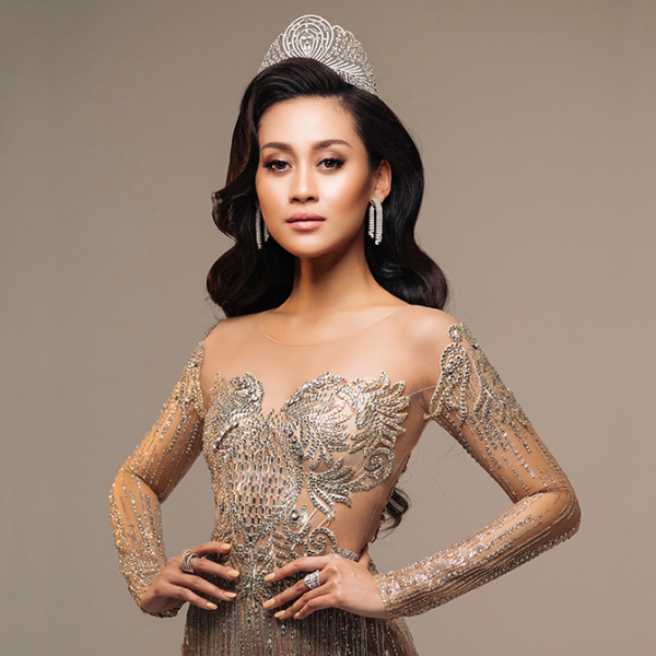 Chị em thân thiết nhất của Hoa hậu Khánh Vân tại Miss Universe bức xúc vì bị đổi thông tin thành người mẫu khỏa thân - Ảnh 1.