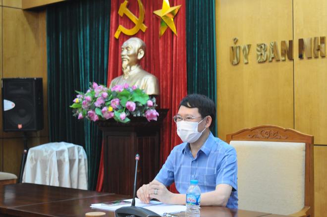 Họp khẩn tiểu ban điều trị COVID-19 tỉnh Bắc Giang: Bệnh nhân dồn dập, nhưng quyết tâm không có ca tử vong - Ảnh 3. Họp khẩn tiểu ban điều trị COVID-19 tỉnh Bắc Giang: Bệnh nhân dồn dập, nhưng quyết tâm không có ca tử vong - Ảnh 3.