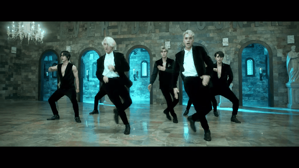 Boygroup Vpop vừa debut đã gây tranh cãi: MV đẹp trai nhưng hát yếu, vũ đạo hời hợt, biểu cảm đơ - Ảnh 4.