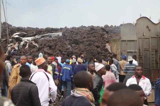 Núi lửa phun trào ở Congo khiến ít nhất 15 người thiệt mạng, hàng nghìn người mất nhà cửa - Ảnh 1.
