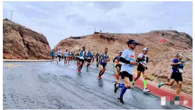Cuộc đua Marathon trở thành đường đua tử thần khiến 21 người thiệt mạng ở Trung Quốc: Lời cảnh tỉnh cho việc coi thường những trang thiết bị đơn giản nhất - Ảnh 3.
