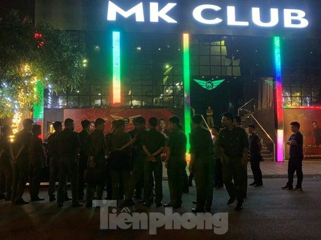 Khởi tố 8 đối tượng tổ chức cho hơn 300 dân chơi bay lắc ở quán bar lớn nhất Thái Bình - Ảnh 1.
