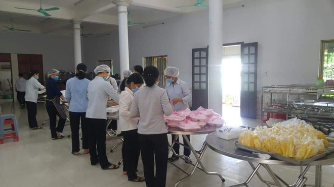 TIN VUI CHỐNG COVID 26/5: Xin ngả mũ trước những người xung trận - Ảnh 1.