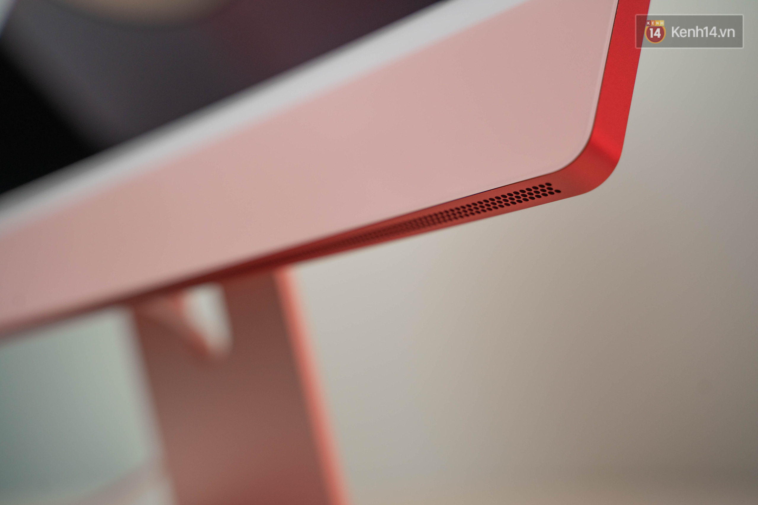 Mở hộp chiếc iMac 2021 đỏ ki&ecirc;u sa sang chảnh vừa về Việt Nam, nh&igrave;n l&agrave; muốn chốt đơn ngay! - Ảnh 9.