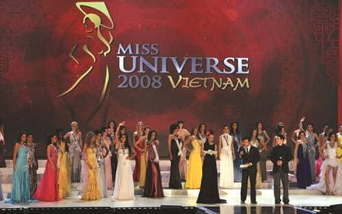 Miss Universe đăng clip mùa giải 2008 diễn ra ở Việt Nam nhưng lại chú thích thành... Thái Lan - Ảnh 4.