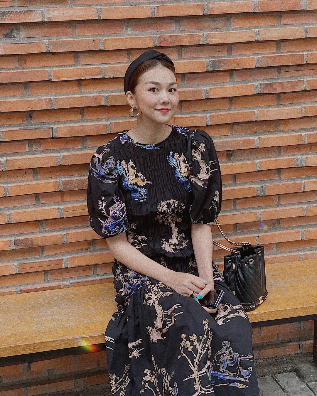Ngắm bộ sưu tập váy đồ sộ của Thanh Hằng, đảm bảo các nàng 30+ mang về thêm nhiều kiểu trẻ trung và ghi trọn điểm sang chảnh - Ảnh 12.