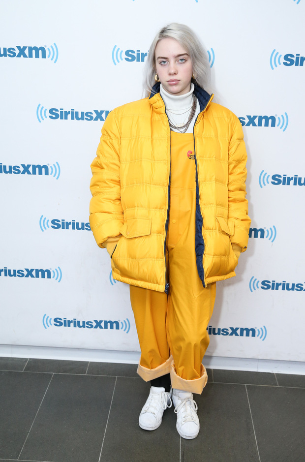 Hành trình Billie Eilish lột xác: Đóng thùng không hở 1cm vì bị lạm dụng tình dục và màn bung xoã sexy khiến thế giới nghẹt thở - Ảnh 9. Hành trình Billie Eilish lột xác: Đóng thùng không hở 1cm vì bị lạm dụng tình dục và màn bung xoã sexy khiến thế giới nghẹt thở - Ảnh 9.