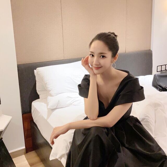 5 kiểu váy liền Park Min Young mê nhất: Nàng 30+ có ngay loạt gợi ý vừa hack dáng vừa trẻ xinh ra mấy tuổi - Ảnh 7.