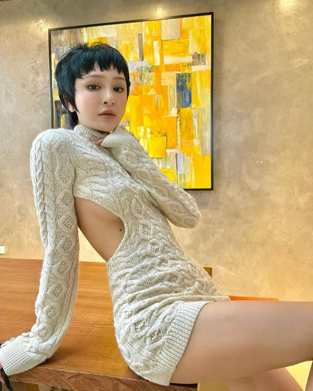 Instagram look sao Việt tuần qua: Túi hàng hiệu và những khuôn ngực o ép ná thở ở khắp nơi... - Ảnh 5.