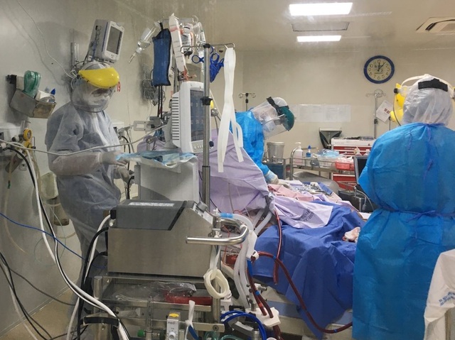 Diễn biến dịch ngày 31/5: Hà Nội thêm 27 ca dương tính, TP.HCM triển khai xét nghiệm 50.000 mẫu đơn/ngày - Ảnh 1.