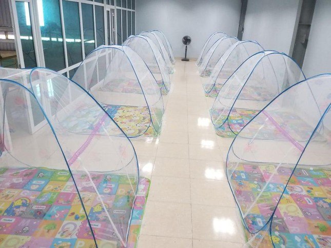 Chỗ ăn, ở chưa c&oacute; tiền lệ của c&ocirc;ng nh&acirc;n trong khu c&ocirc;ng nghiệp Bắc Ninh - Ảnh 6.