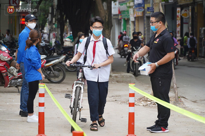 Kế hoạch thi học kỳ II của học sinh Hà Nội và Đà Nẵng khi nghỉ học vì dịch Covid-19 - Ảnh 1. Kế hoạch thi học kỳ II của học sinh Hà Nội và Đà Nẵng khi nghỉ học vì dịch Covid-19 - Ảnh 1.