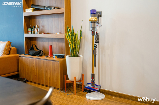 Trải nghiệm máy hút bụi Dyson giá 21 triệu: Nhiều phụ kiện, lắp ghép như LEGO, hút khỏe, chỉ hợp với nhà sang chảnh - Ảnh 2.