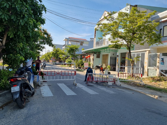 Dịch Covid-19 ngày 8/5: Hà Nội, Bắc Ninh liên tục ghi nhận hàng chục ca dương tính mới, nâng mức cảnh báo lên cao nhất - Ảnh 2.