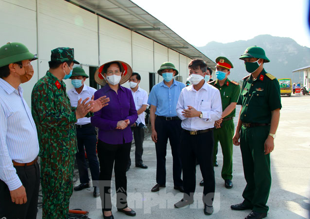 Nhân viên y tế chùa Tam Chúc có gần 1.900 F1,F2, Hà Nam phong tỏa thêm 2 khu vực - Ảnh 1.