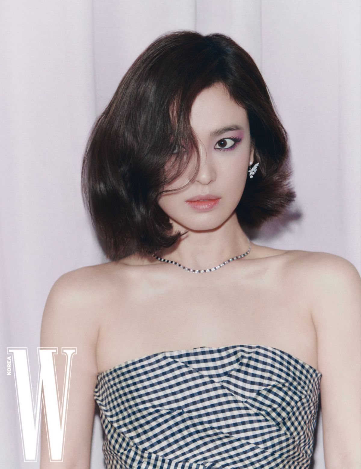Xuất hiện trên tạp chí Vouge Korea tháng 11 Song Hye Kyo diện nguyên một  cây Chanel từ trang sức đến váy áo