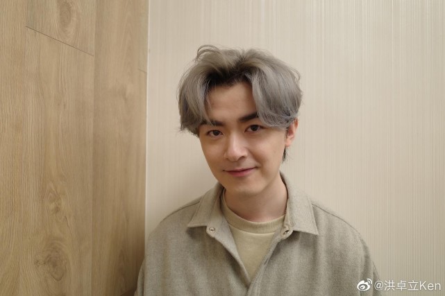Mỹ nam Cbiz bất ngờ l&ecirc;n cơn co giật, da trắng bệch, s&ugrave;i bọt m&eacute;p, ảnh từ phim trường khiến netizen hoang mang - Ảnh 5.