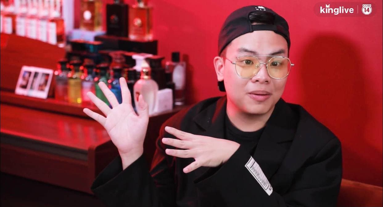 Hứa Kim Tuyền: Sài Gòn Đau Lòng Quá có tận 4 phiên bản, tôi tham khảo Sick Enough To Die để chỉnh giọng cho Hoàng Duyên vì... tâm linh - Ảnh 4. Hứa Kim Tuyền: Sài Gòn Đau Lòng Quá có tận 4 phiên bản, tôi tham khảo Sick Enough To Die để chỉnh giọng cho Hoàng Duyên vì... tâm linh - Ảnh 4.