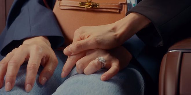 Thấy Lee Bo Young tung th&iacute;nh b&aacute;ch hợp ở Mine, Ji Sung trả đũa t&igrave;nh bể b&igrave;nh với trai trẻ ở hậu trường phim mới - Ảnh 9.