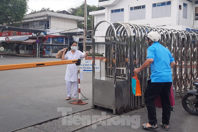 Tình hình dịch ngày 12/6: Thêm 103 ca mắc COVID-19 mới; TP.HCM tạm phong tỏa Bệnh viện Bệnh Nhiệt đới - Ảnh 2.