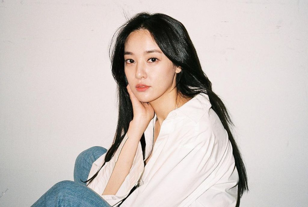 Đẳng cấp nhan sắc của Lee Yoo Yeon (After School) sau 12 năm