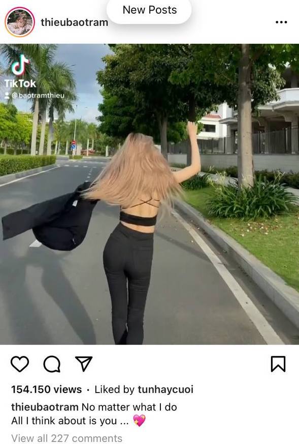 Thiều Bảo Trâm dạo này khác quá: Làm hẳn clip lột đồ giữa đường khoe da thịt, còn thả thính sau khi có hint với Sơn Tùng - Ảnh 4. Thiều Bảo Trâm dạo này khác quá: Làm hẳn clip lột đồ giữa đường khoe da thịt, còn thả thính sau khi có hint với Sơn Tùng - Ảnh 4.