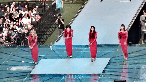Đoản mệnh như nhóm nhạc váy đỏ huyền thoại nhà SM: Cực hot nhưng lại ra mắt và tan rã chỉ trong 1 ngày - Ảnh 4.