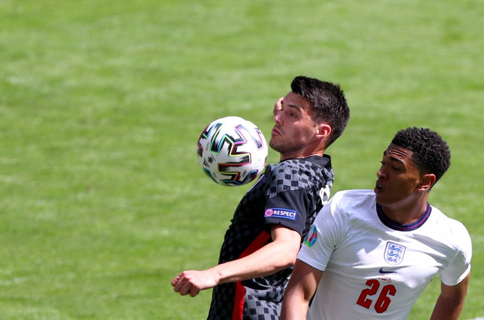 Sao 17 tuổi của ĐT Anh phá kỷ lục Cầu thủ trẻ nhất đá Euro ngay lần đầu xuất trận - Ảnh 3. Sao 17 tuổi của ĐT Anh phá kỷ lục Cầu thủ trẻ nhất đá Euro ngay lần đầu xuất trận - Ảnh 3.