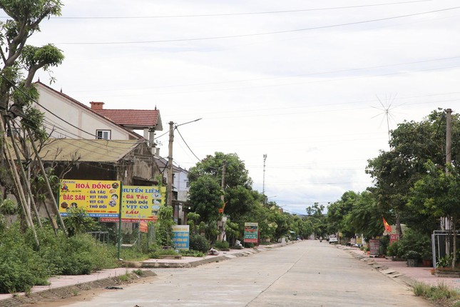 Bị phong tỏa, làng vịt nổi tiếng nhất Hà Tĩnh vắng khách ngày Tết Đoan Ngọ - Ảnh 3.