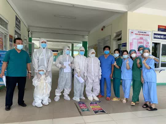 Diễn biến dịch ngày 15/6: Thêm 210 ca mắc mới; TP.HCM ghi nhận 939 người mắc COVID-19 trong cộng đồng - Ảnh 1. Diễn biến dịch ngày 15/6: Thêm 210 ca mắc mới; TP.HCM ghi nhận 939 người mắc COVID-19 trong cộng đồng - Ảnh 1.