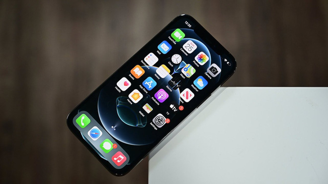 Mỹ xem xét dự luật cấm Apple cài sẵn các ứng dụng của mình trên iPhone - Ảnh 1.