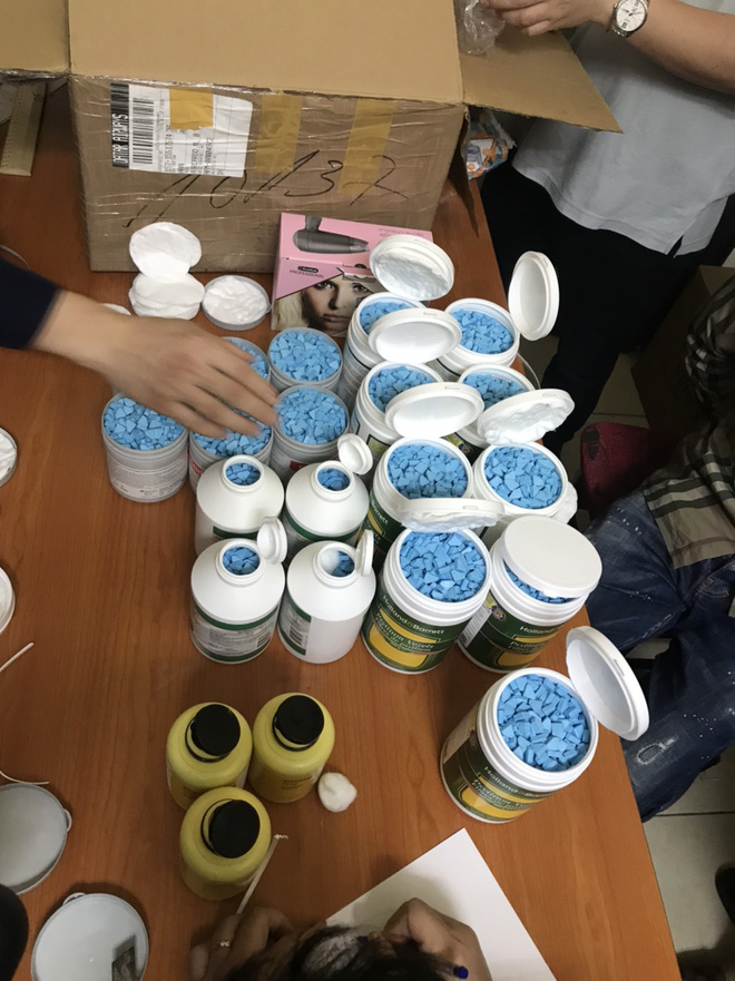 Triệt ph&aacute; đường d&acirc;y ma t&uacute;y tổng hợp lớn nhất từ ch&acirc;u &Acirc;u về Việt Nam qua đường h&agrave;ng kh&ocirc;ng - Ảnh 3.