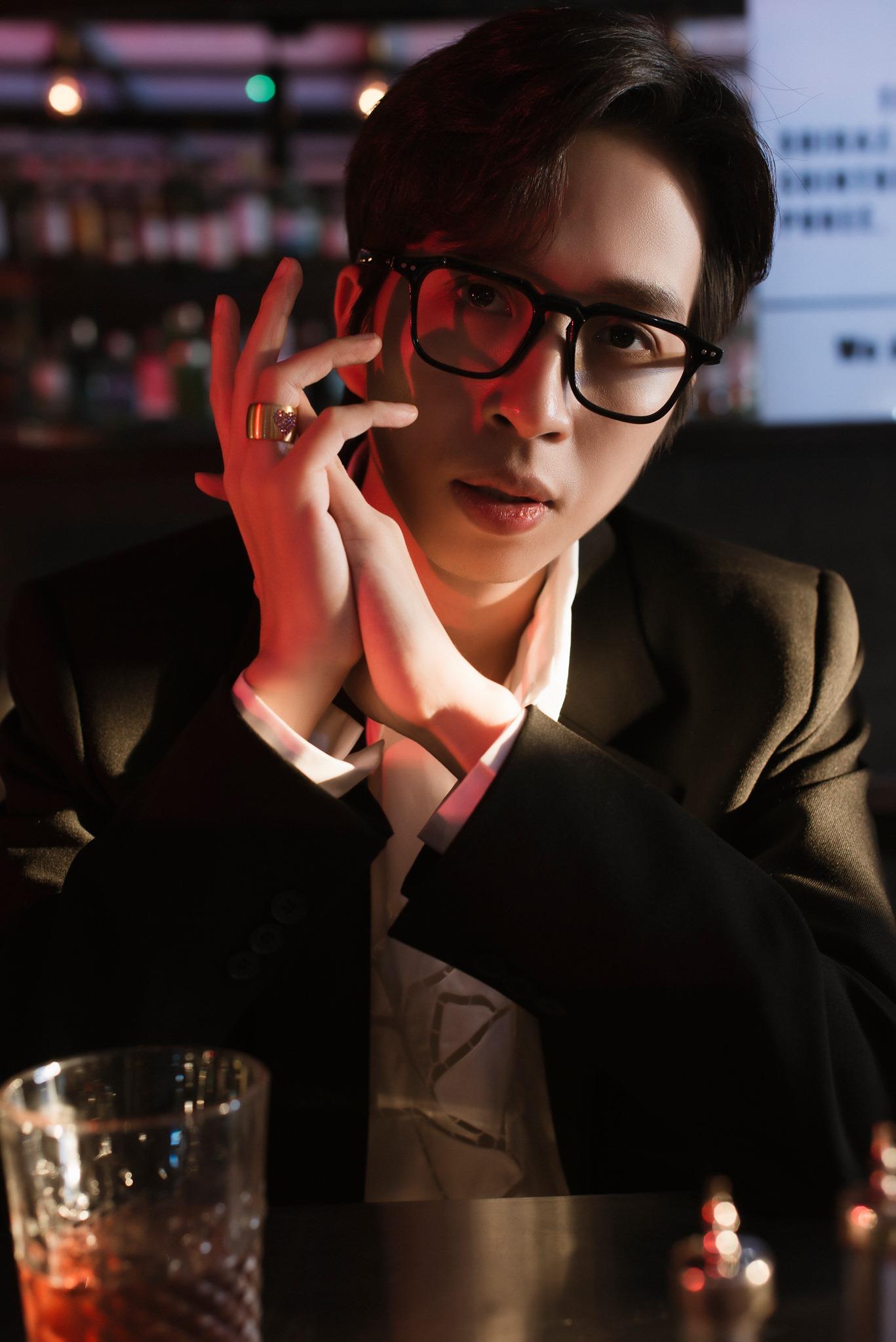 Lận đận tình duyên từ ngoài đời cho đến trong game, Mai Cồ ViruSs dù giàu có nhưng vẫn bất lực trong chuyện tình cảm? - Ảnh 1. Lận đận tình duyên từ ngoài đời cho đến trong game, Mai Cồ ViruSs dù giàu có nhưng vẫn bất lực trong chuyện tình cảm? - Ảnh 1.