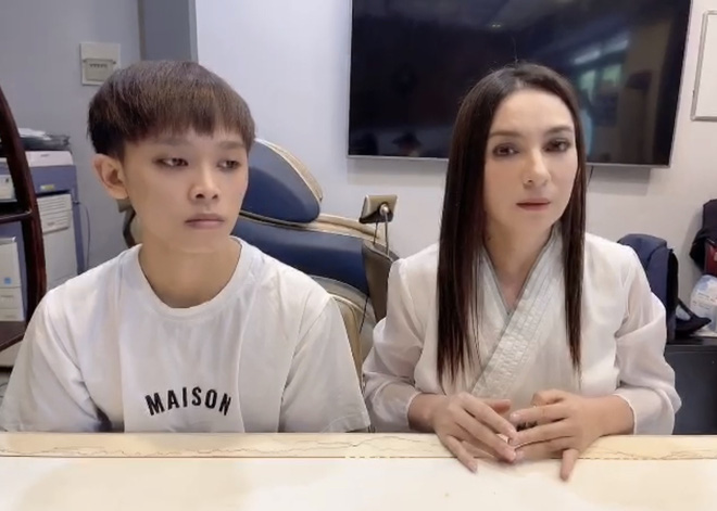 NS Duy Phương chỉ trích thẳng mặt Phi Nhung về lùm xùm: Phi Nhung nhận Hồ Văn Cường làm con nuôi có gì đó khúc mắc - Ảnh 3. NS Duy Phương chỉ trích thẳng mặt Phi Nhung về lùm xùm: Phi Nhung nhận Hồ Văn Cường làm con nuôi có gì đó khúc mắc - Ảnh 3.
