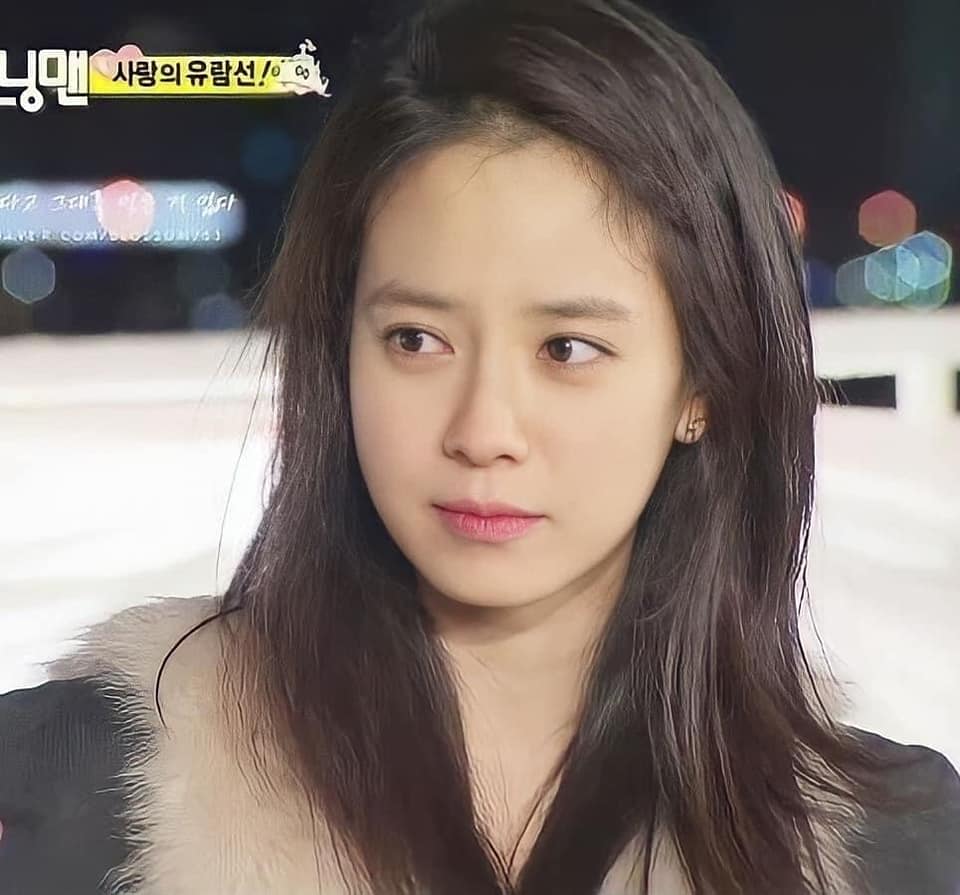 Ai mà cũng như Song Ji Hyo thì sẽ tiết kiệm son phấn phải biết! 