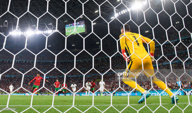 Cuá»™c Ä'ua Vua Pha LÆ°á»›i Euro 2020 Lao TÆ°á»›ng Ronaldo Ä'á»™c Chiáº¿m Ngoi Ä'áº§u Nhá» Tuyá»‡t Chieu Penalty