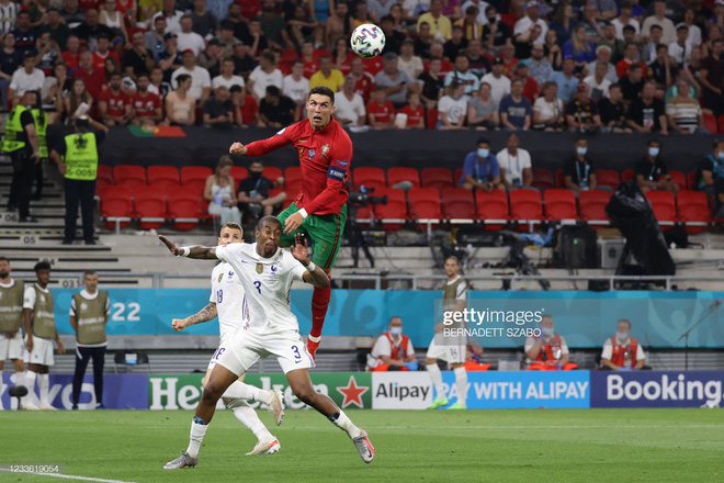 Cuộc đua Vua phá lưới Euro 2020: Lão tướng Ronaldo độc chiếm ngôi đầu nhờ tuyệt chiêu penalty - Ảnh 3.