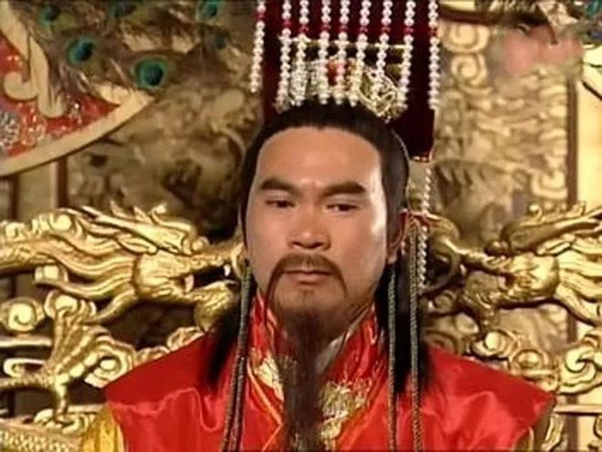 Cặp đôi ông cháu sốc nhất hôm nay: Hoàng đế TVB 70 tuổi kết hôn mỹ nhân kém 40 tuổi, tặng vợ 7 căn nhà cùng vô số tài sản - Ảnh 5.