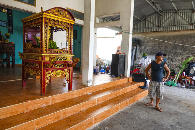 Vụ thảm án ở Thái Bình: Đám tang vội của 3 nạn nhân khiến nhiều người xót xa - Ảnh 11.