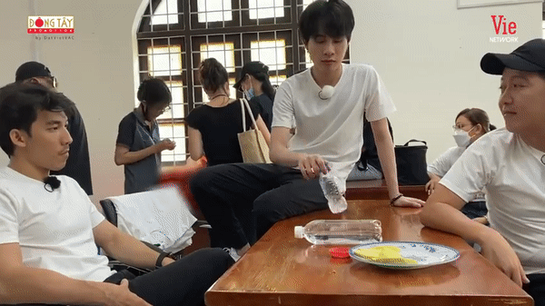 Jack bị Liên Bỉnh Phát đấm suýt sưng bụng khi thi đấu game ở hậu trường Running Man! - Ảnh 3.