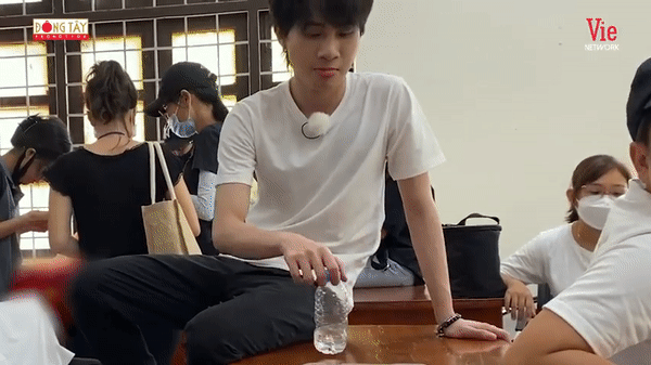 Jack bị Liên Bỉnh Phát đấm suýt sưng bụng khi thi đấu game ở hậu trường Running Man! - Ảnh 2.
