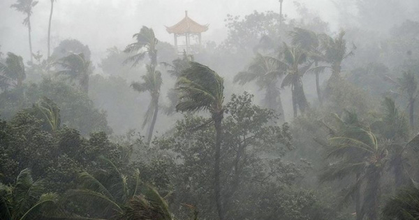 Lốc xo&aacute;y t&agrave;n ph&aacute; nghi&ecirc;m trọng tỉnh Hắc Long Giang (Trung Quốc), &iacute;t nhất 1 người thiệt mạng - Ảnh 1.