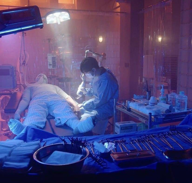 Penthouse 3 lộ tình tiết sốc: Logan Lee được bác sĩ Ha cứu chữa, sau cú nổ kinh hoàng vẫn sống sót? - Ảnh 2.