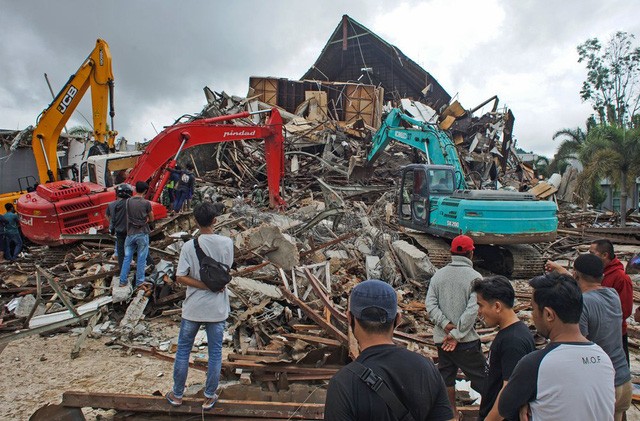 Động đất mạnh 6,1 độ ở ngoài khơi Indonesia, không có cảnh báo sóng thần - Ảnh 1.