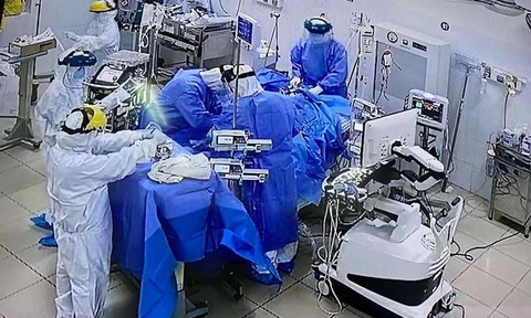 129 bệnh nhân Covid-19 rất nặng, 7 người chạy ECMO - Ảnh 1.