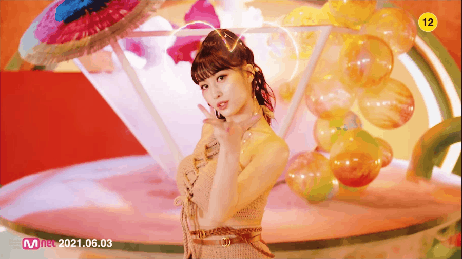 TWICE lại bị JYP spoil nhạc trong teaser 2, d&acirc;n t&igrave;nh chỉ mong đ&acirc;y kh&ocirc;ng phải điệp kh&uacute;c v&igrave; nghe ngang ph&egrave; - Ảnh 2.