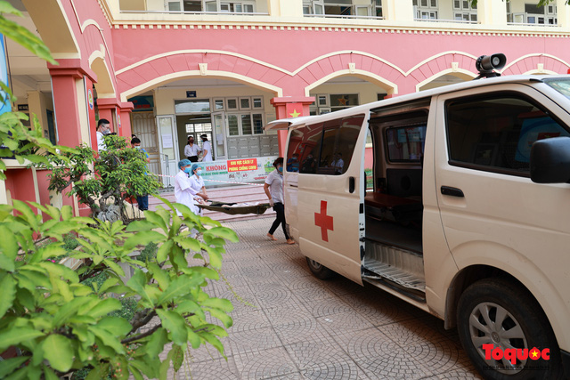 Hà Nội: Diễn tập “Đảm bảo y tế, phòng chống dịch bệnh Covid-19 trong kỳ thi tuyển sinh vào lớp 10” - Ảnh 10.