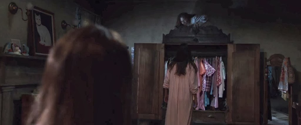10 cảnh ghê nhất từ vũ trụ The Conjuring: Top 1 kinh dị vẫn không phải “chị đại” Annabelle? - Ảnh 9.