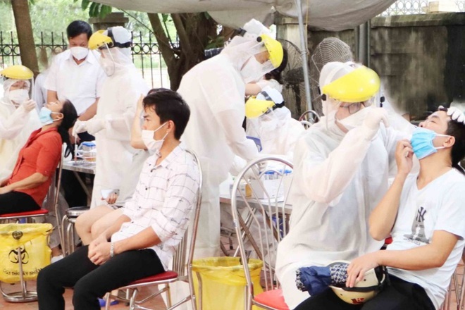 Diễn biến dịch ngày 9/6: Thêm 283 ca mắc; Tiền Giang phát hiện nam sinh viên về từ TP.HCM dương tính sau tai nạn giao thông - Ảnh 1.
