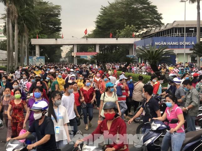 141 F1 của nữ công nhân mắc COVID-19 cư trú ở nhiều tỉnh - Ảnh 1.